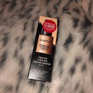 Smashbox Studio Skin Hydrating Foundation